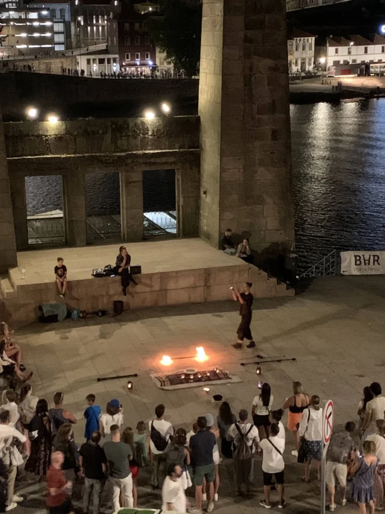 street performers in portugal