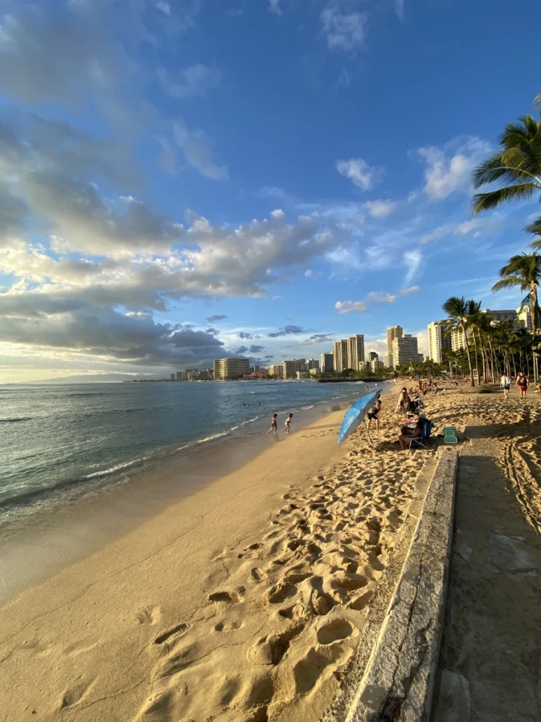 waikiki walls beach sunset view